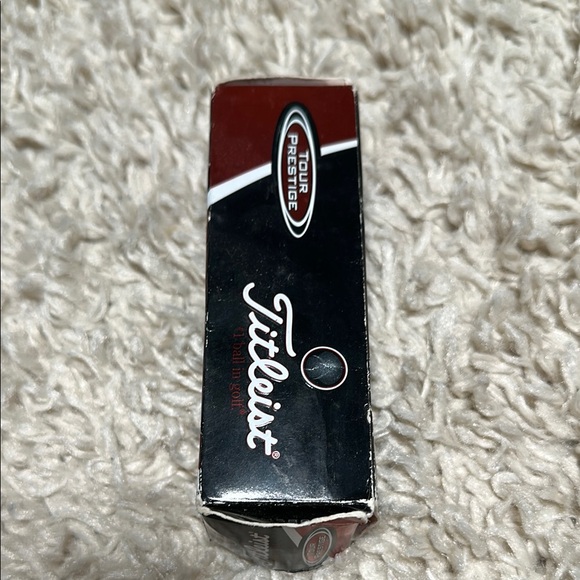 Titleist Tour Prestige White Golf Ball Set of 3 - Picture 2 of 4